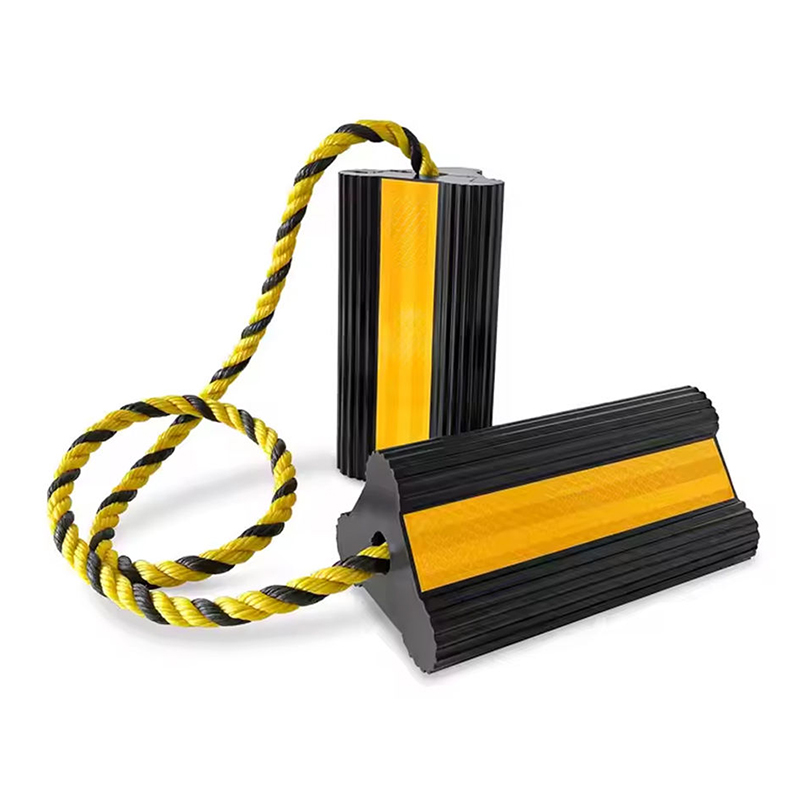 Aircraft Rubber Durable Airplane Wheel Chocks with Rope for Plane