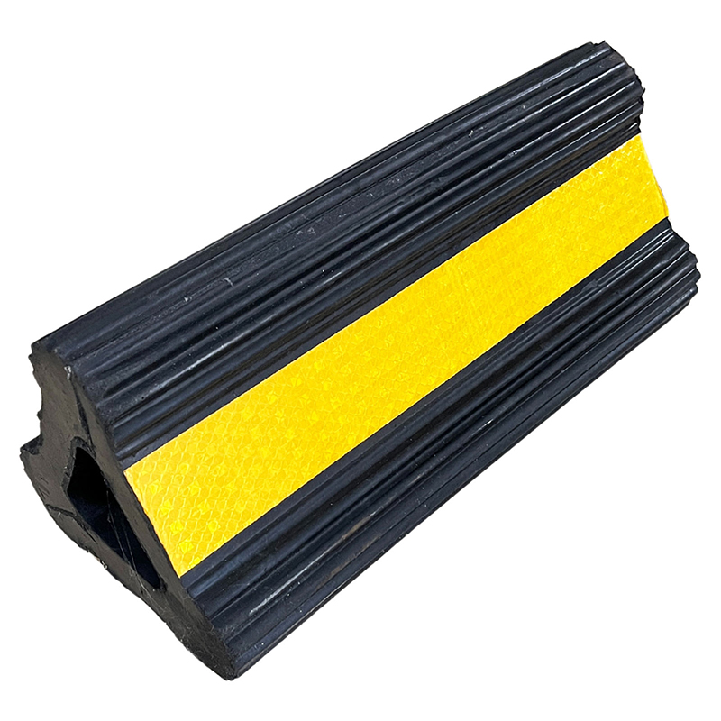 Aircraft Rubber Durable Airplane Wheel Chocks with Rope for Plane